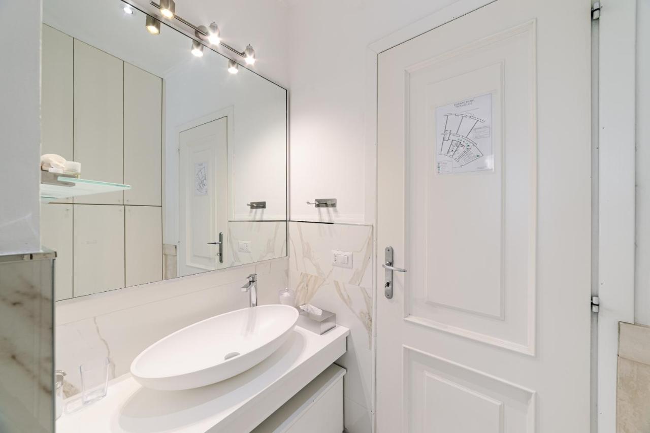 Saint Peter House Station Apartment Rome Bagian luar foto